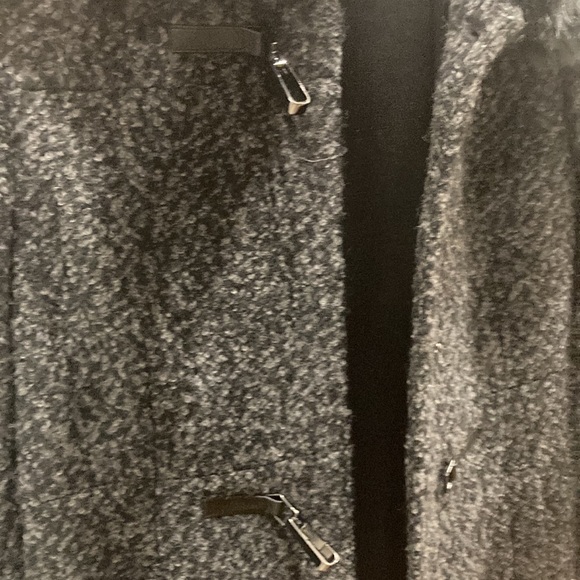 Tweed/Textured/Boucle winter coat with fur hood from a Laura brand - Picture 3 of 6